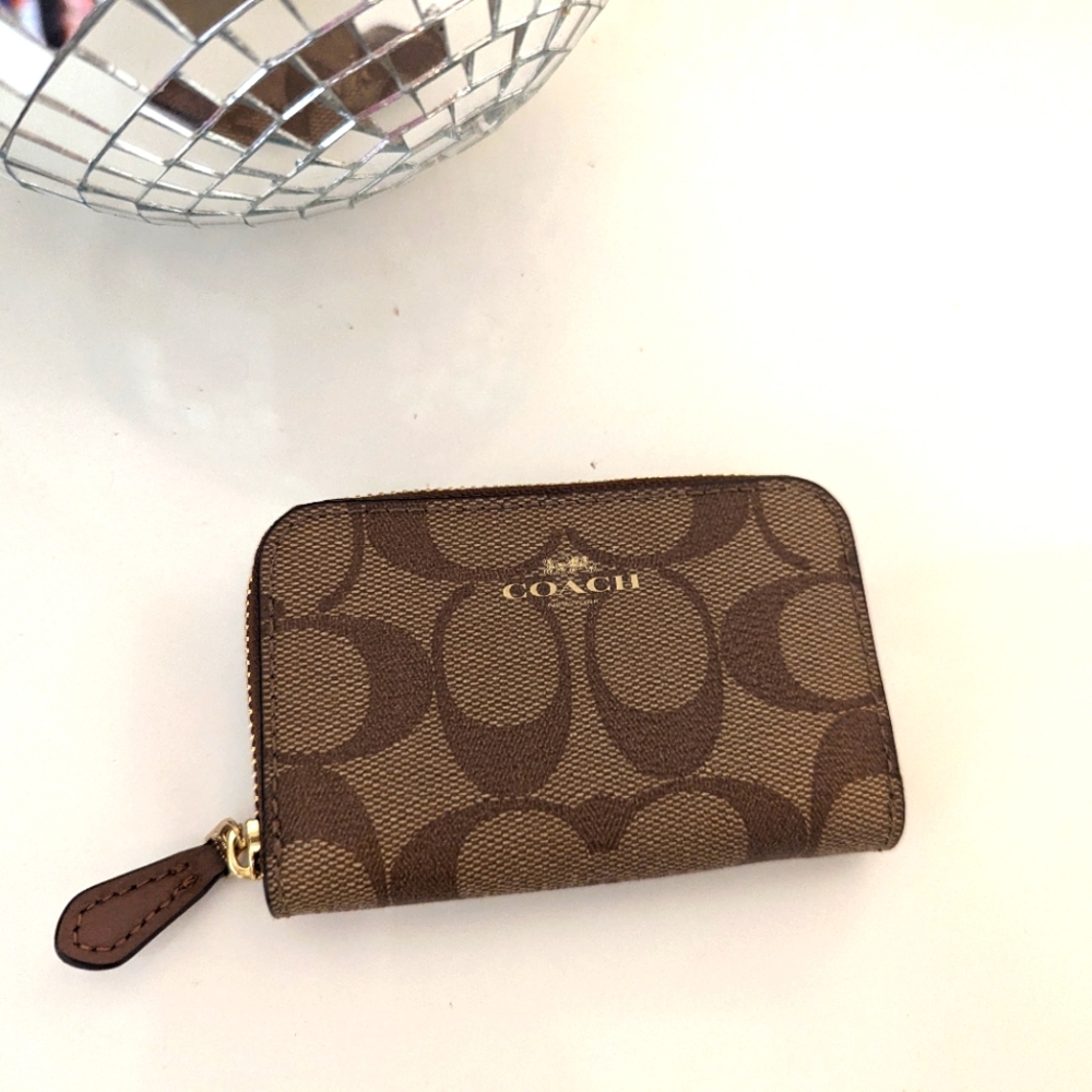 Coach EUC Signature Brown Monogram Small Card Holder Perfect Condition